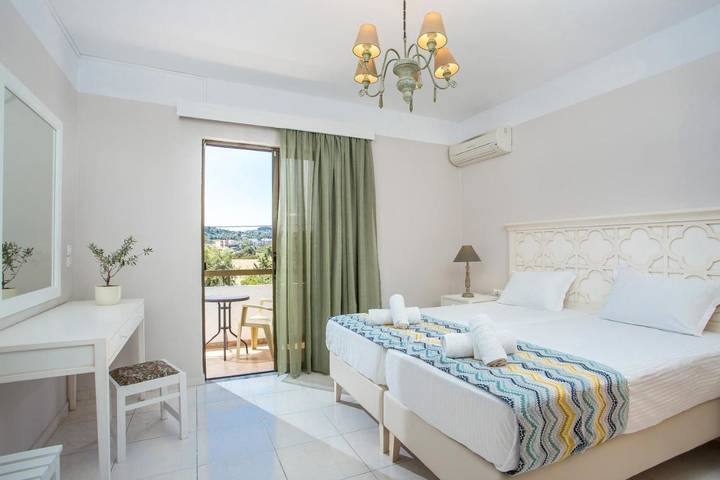 Maison d’hôte pour 2 personnes, avec Balcon et Terrasse ainsi que Jardin et Vue