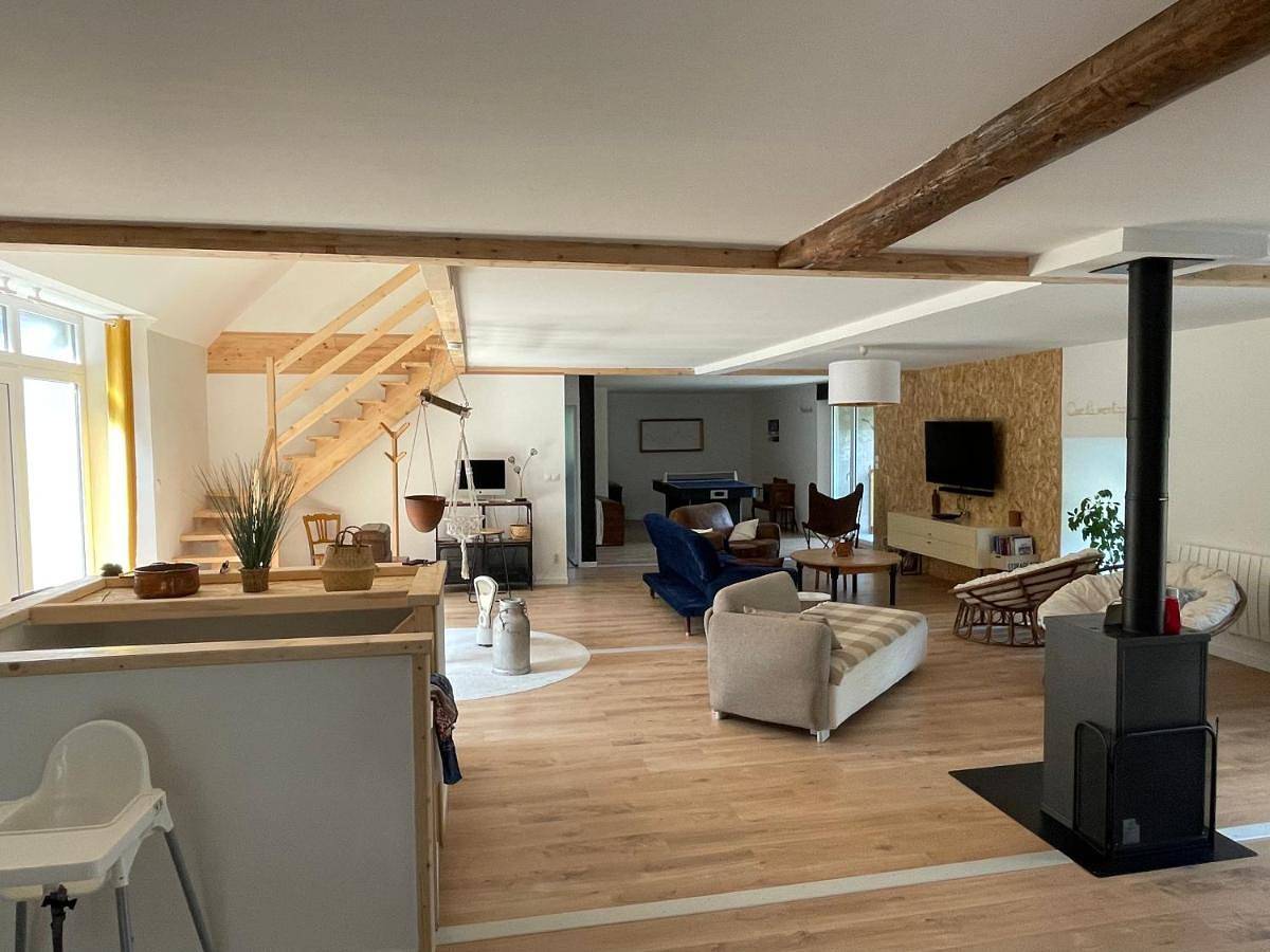 Five-Bedroom House in Orcival (Puy-de-Dôme), Parc naturel régional des Volcans d'Auvergne