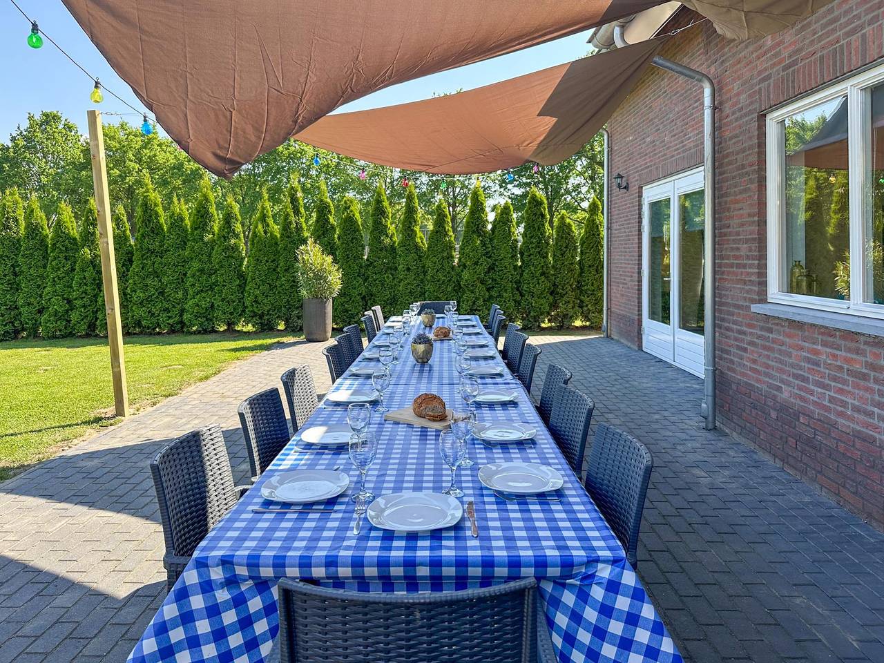 Ideaal familiehuis met spabad en grote tuin 18-p in Noord-Brabant