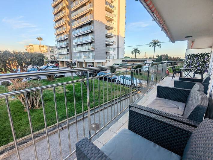 Appartement entier, Apartamento con piscina y frente al mar in Cabrera de Mar, Costa del Maresme