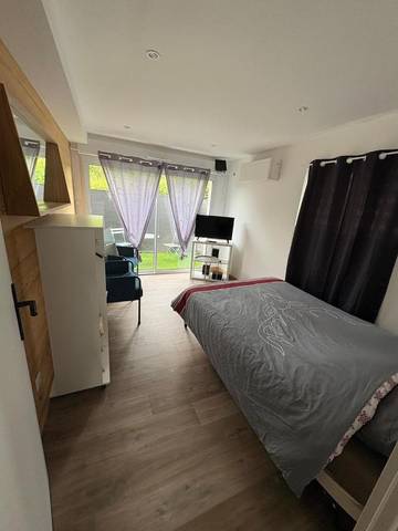 Gîte pour 2 personnes, avec terrasse à Sainte-Hélène-du-Lac