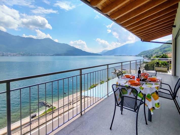 Ferienwohnung für 4 Personen, mit Balkon und Garten sowie Seeblick