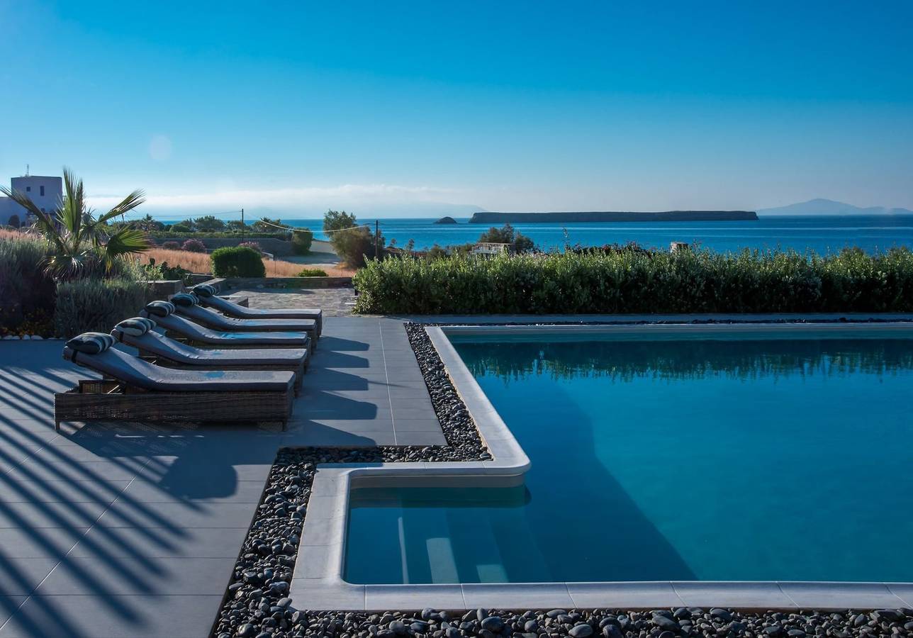 Luxury Paros Villas | De Luxe Villa | 4 Bedrooms | Sea View & Sea Access in Chrisi Akti (Paros), Paros