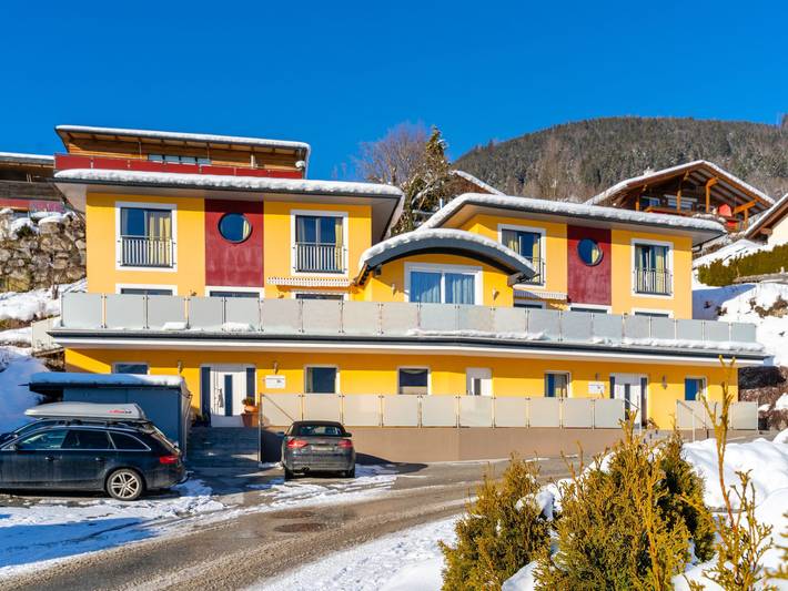 Ferienhaus für 13 Personen, mit Balkon und Terrasse sowie Sauna in Piesendorf