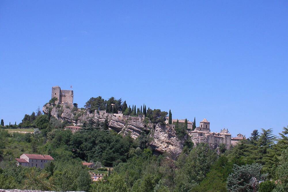 Encanto medieval y vistas deslumbrantes en el corazón de la Provenza: ¿qué no es amar? in Vaison-la-Romaine, Parque natural regional del Mont Ventoux