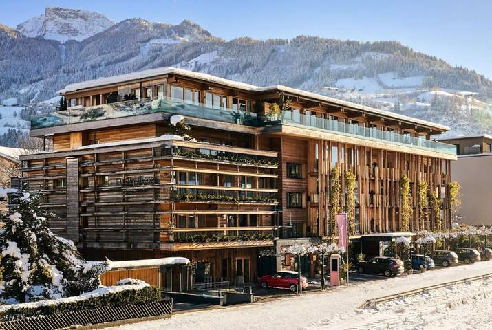 Hotel voor 2 personen, with whirlpool and sauna as well as zwembad and tuin in Zell am Ziller