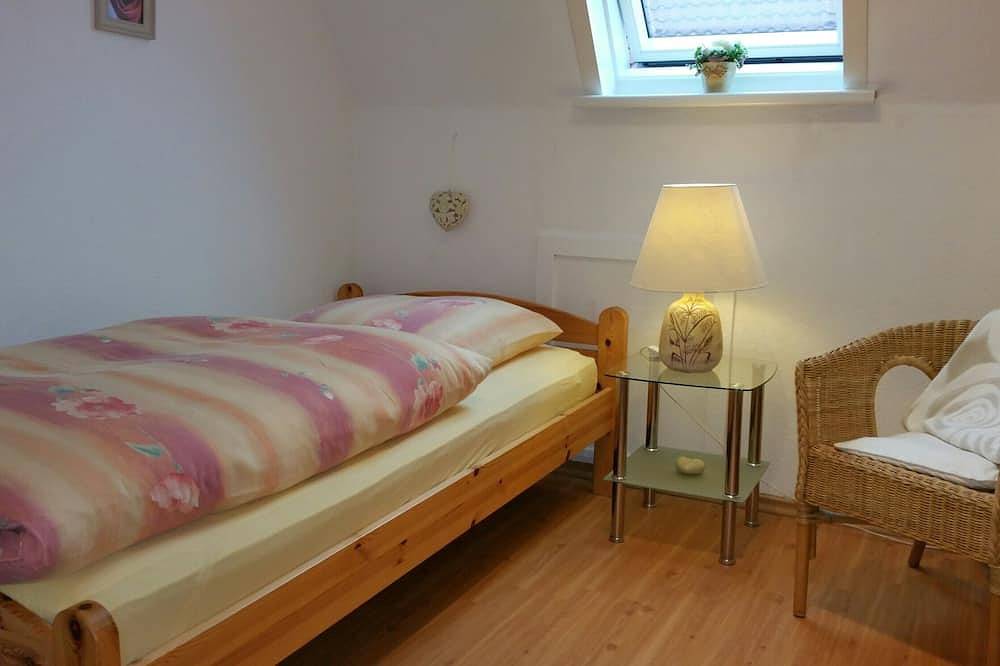 Ganze Wohnung, Schöne  geräumige Ferienwohnung im Herzen von Jever in Jever, Metropolregion Bremen-Oldenburg