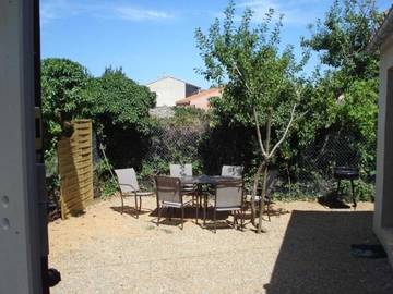 Gîte pour 4 personnes, avec jardin, animaux acceptés à Roquefort-des-Corbières