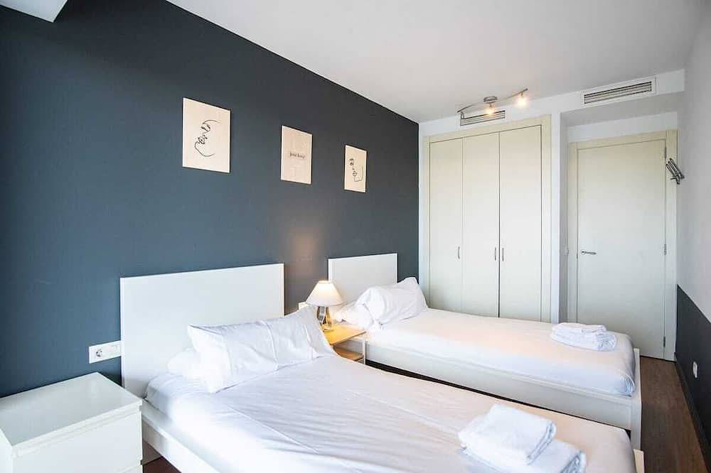 Seafront suite with terrace in Barcelona Strand, Barcelona
