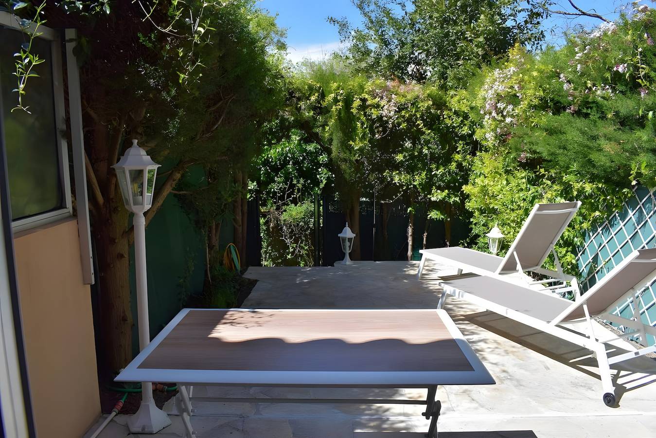 Studio entier, Studio « Cap D’Antibes » avec Wi-Fi et climatisation in Antibes, Côte méditerranéenne (France)