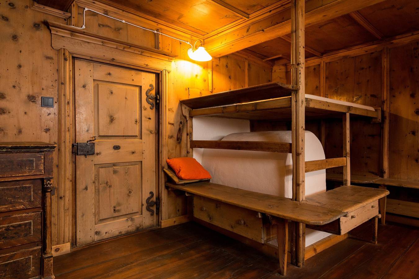 Ganze Wohnung, Apartment „Oberniederhof Anno 1290“ mit Bergblick, Gemeinschaftsgarten und Wlan in Unser Frau, Schnals