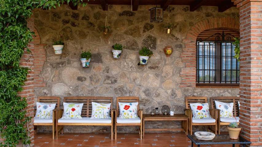 Casa rural para 2 personas, con Balcón y Terraza además de Jardín y Piscina en La Vera