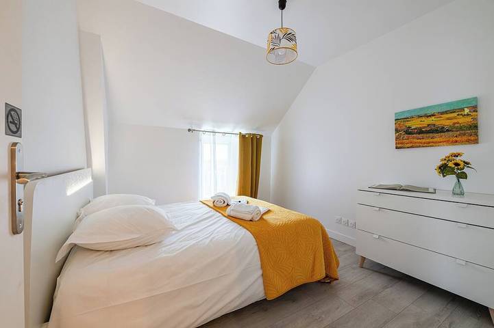 Location de vacances pour 10 personnes, avec jardin à La Grande-Paroisse - 4