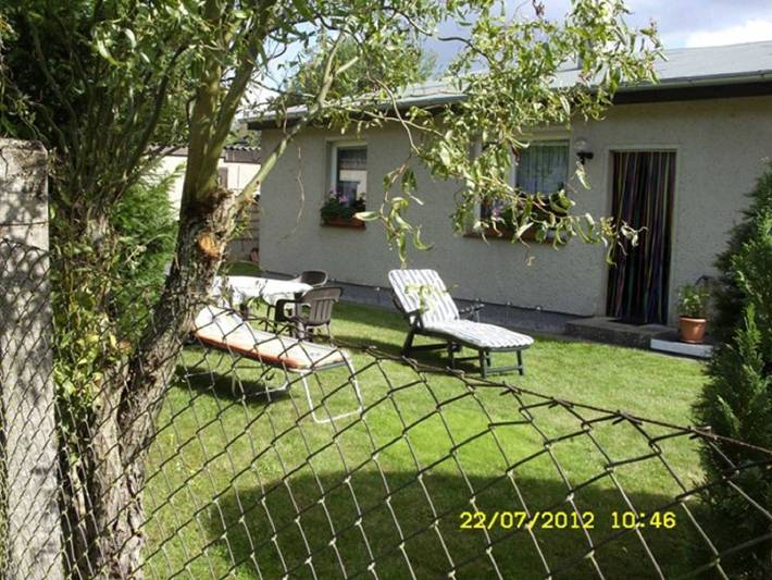 Hütte für 3 Personen, mit Garten, mit Haustier in Mecklenburgische Seenplatte