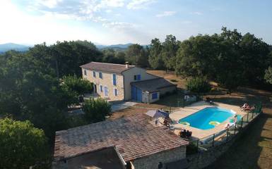 Cottage pour 10 personnes, avec terrasse et piscine à Méjannes-lès-Alès