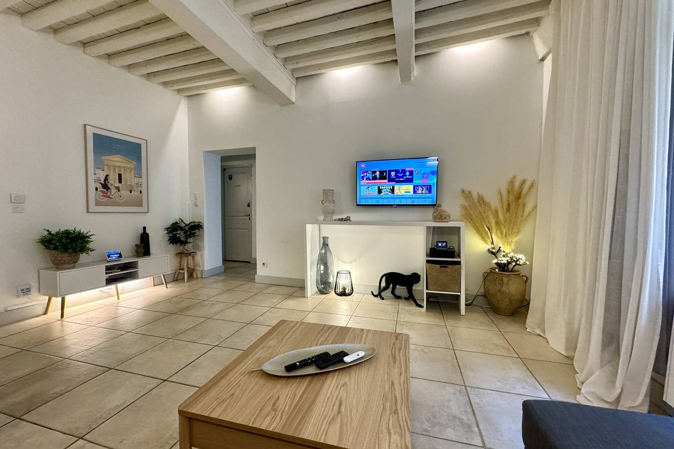 Ganze Wohnung, Ferienwohnung für 2 Personen mit Terrasse in Nîmes, Nimes und Umgebung