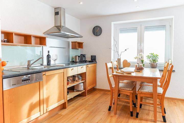 Ferienwohnung für 3 Personen, mit Terrasse und Garten - 1