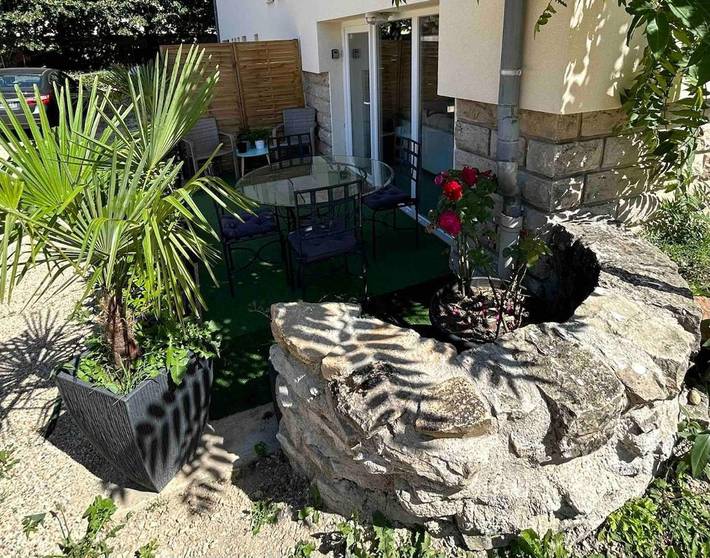 Apartamento de vacaciones para 5 personas, con terraza además de jardín y vistas - 1
