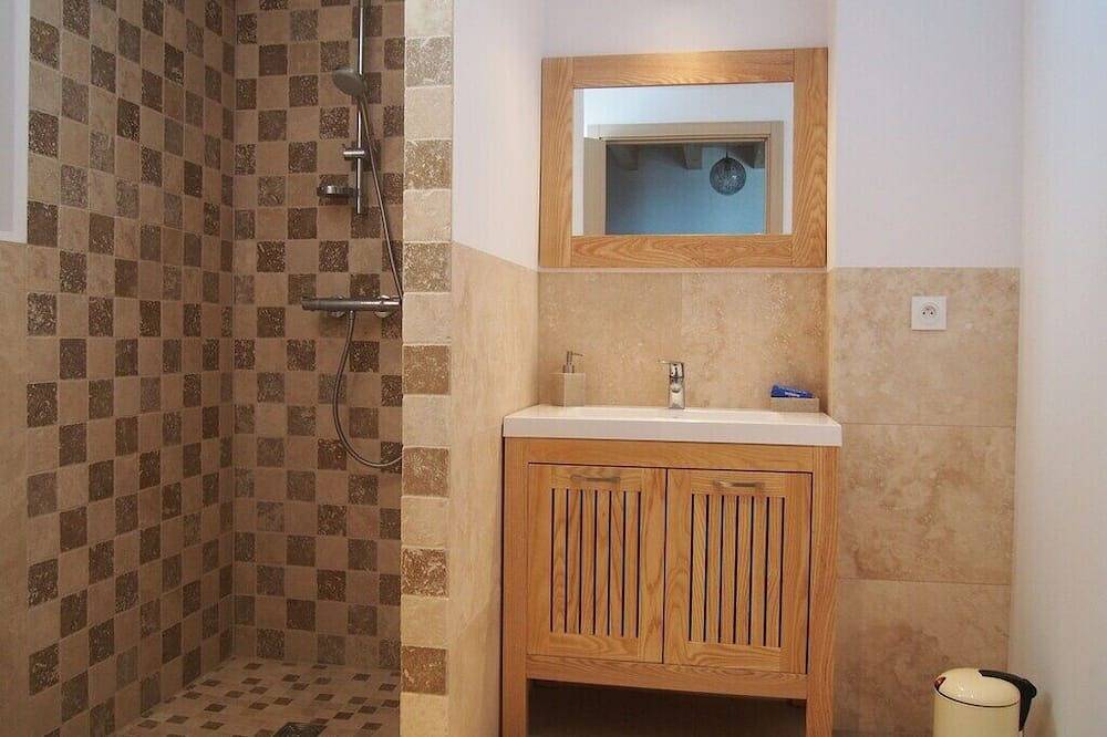 High-end chalet of 320 m2 sleeps 18 with spa in Notre-Dame-de-Bellecombe, Région d'Albertville