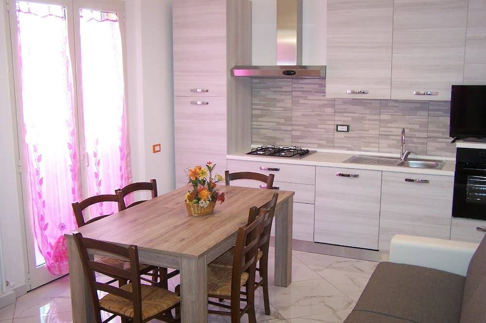 Apartamento entero, Apartamento de vacaciones para 5 personas aprox. 55 qm en Riccione, Costa adriática italiana (Costa de la Emilia-Romaña) in Fogliano Marina, Riccione