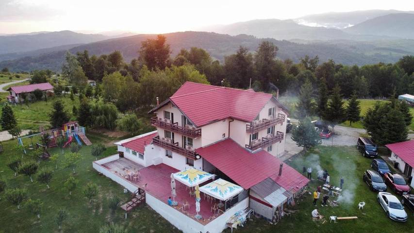 Maison d’hôte pour 2 personnes, avec Balcon et Terrasse ainsi que Jardin et Vue en Roumanie