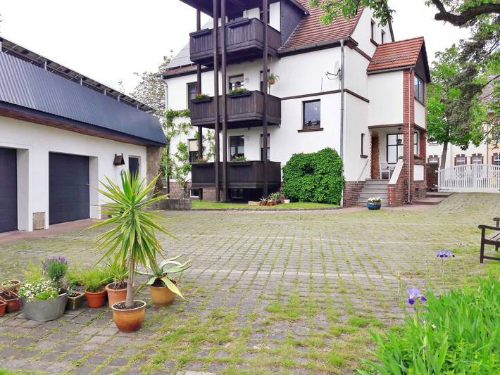 Ferienwohnung für 4 Personen, mit Balkon und Garten in Hoyerswerda