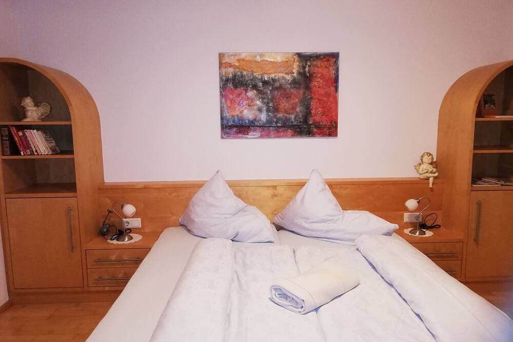 Tiroler Ferienwohnung am Eingang des Oetztales für max. 7 Personen in Sautens, Ötztal