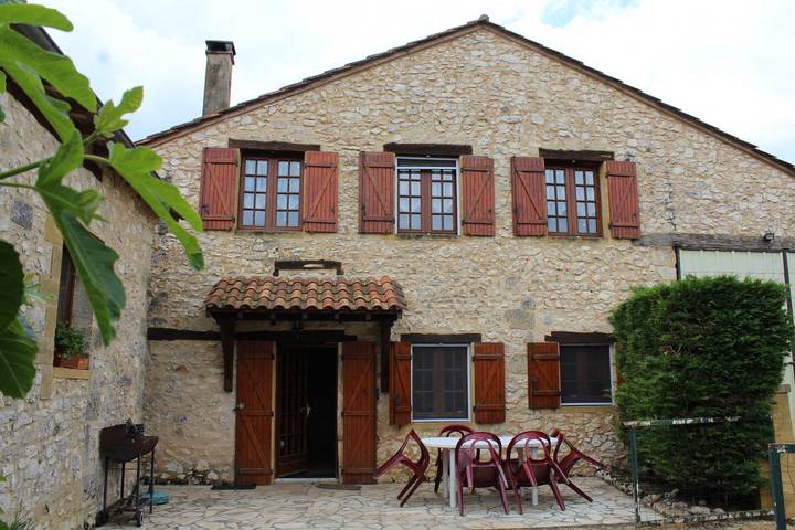Cottage for 6 people, with pool and garden, with pets in Dordogne