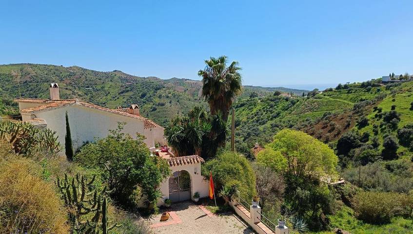 Casa de vacaciones para 5 personas, con Balcón y Terraza además de Jardín y Piscina en Moclinejo