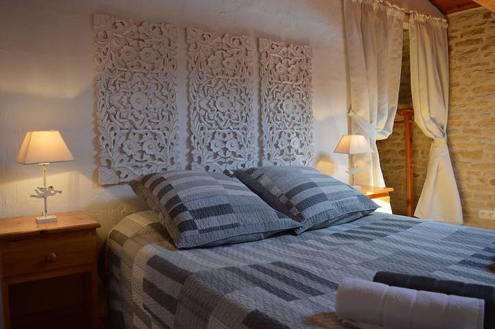 Location de vacances pour 5 personnes, avec piscine et jardin à Saint-Pierre-d'Amilly - 3