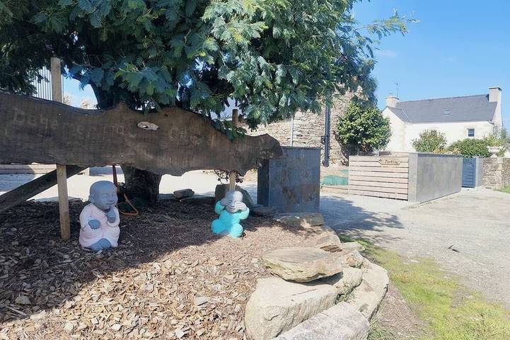 Gîte pour 10 personnes, avec jacuzzi et jardin