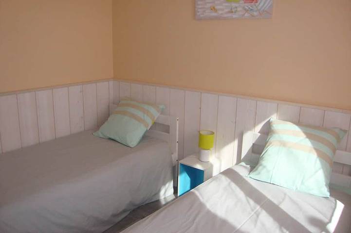 Location de vacances pour 6 personnes, avec jardin et balcon à Uzer - 2