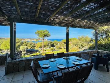 Gîte pour 4 personnes, avec terrasse à Lumio