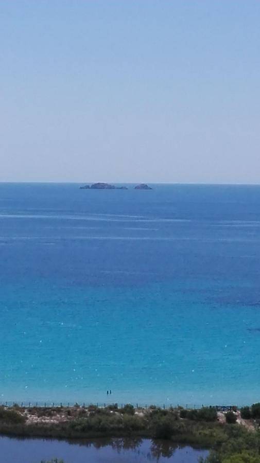 Location de vacances pour 4 personnes, avec vue et jardin dans Plage de la Palombaggia - 3