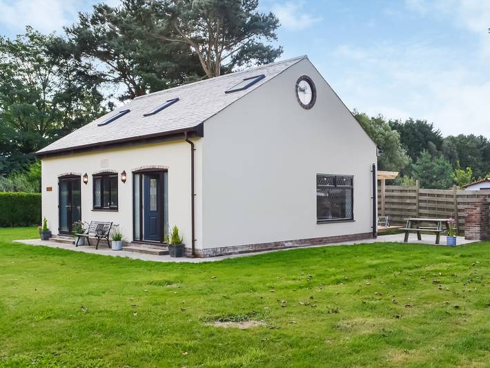 Fern Cottage - Uk43755 in Barmby Moor, East Riding of Yorkshire