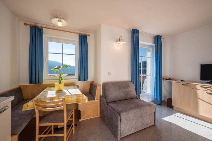 Appartamento per 3 persone, con balcone e sauna in Terento