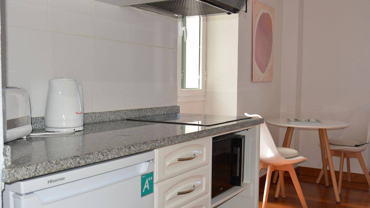 Entire holiday apartment, Holiday apartment for 2 people with balcony in Lazareto, Funchal (Santa Maria Maior)