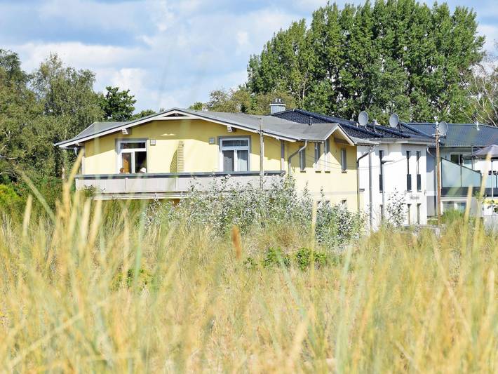 Strandhaus für 2 Personen, mit Balkon und Terrasse sowie Garten in Göhren