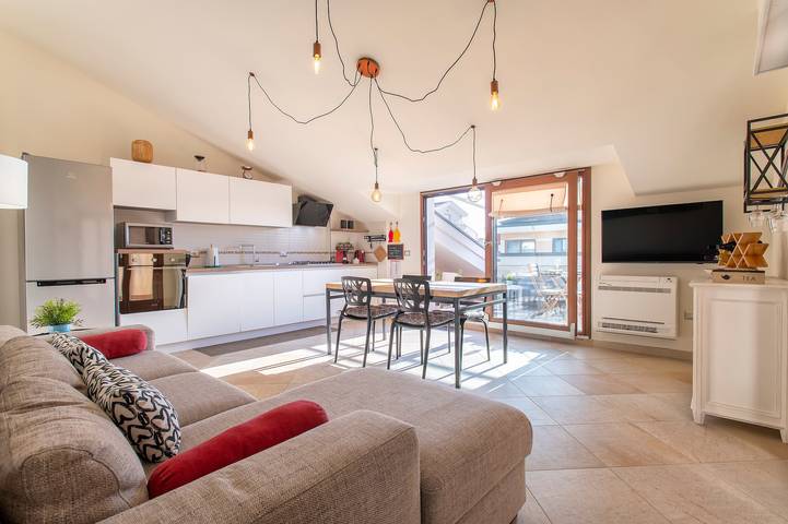 Appartamento intero, "Non dire Gatto - Elegant Rooftop" in Alghero, Provincia di Sassari