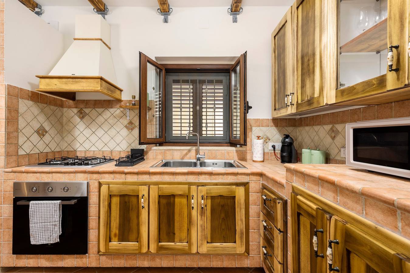 Appartement entier, Appartement « Aurora sur la Mer » avec Wi-Fi et climatisation in Palerme, Province de Palerme