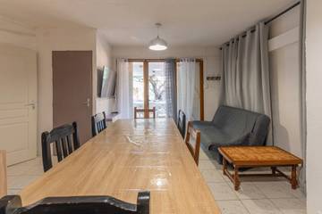 Maison De Vacances pour 10 Personnes dans Saint-Sauveur-de-Cruzières, Parc national des Cévennes, Photo 3