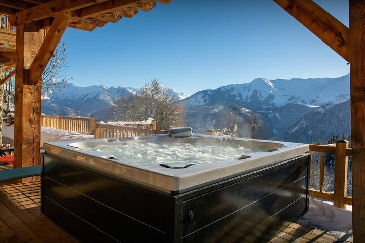 Chalet pour 10 personnes, avec Balcon et Jacuzzi ainsi que Terrasse et Jardin dans Le Corbier - 2