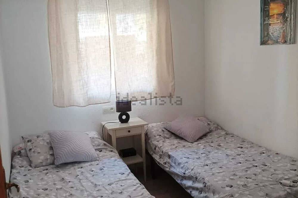 Entire apartment, Apartment in urbanization with swimming pool 400 meters from the beach. in Punta Umbría, Costa de la Luz