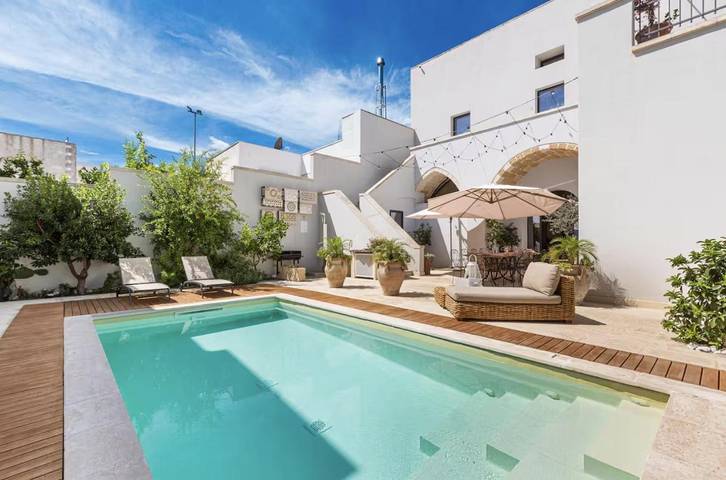 Casa vacanza per 4 persone, con giardino e idromassaggio nonché piscina, con animali domestici a Collepasso