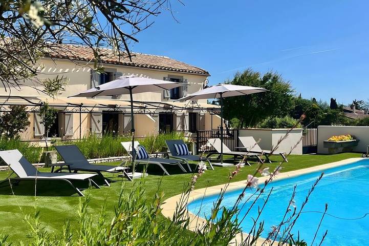 Maison de vacances pour 4 personnes, avec piscine ainsi que jardin et balcon