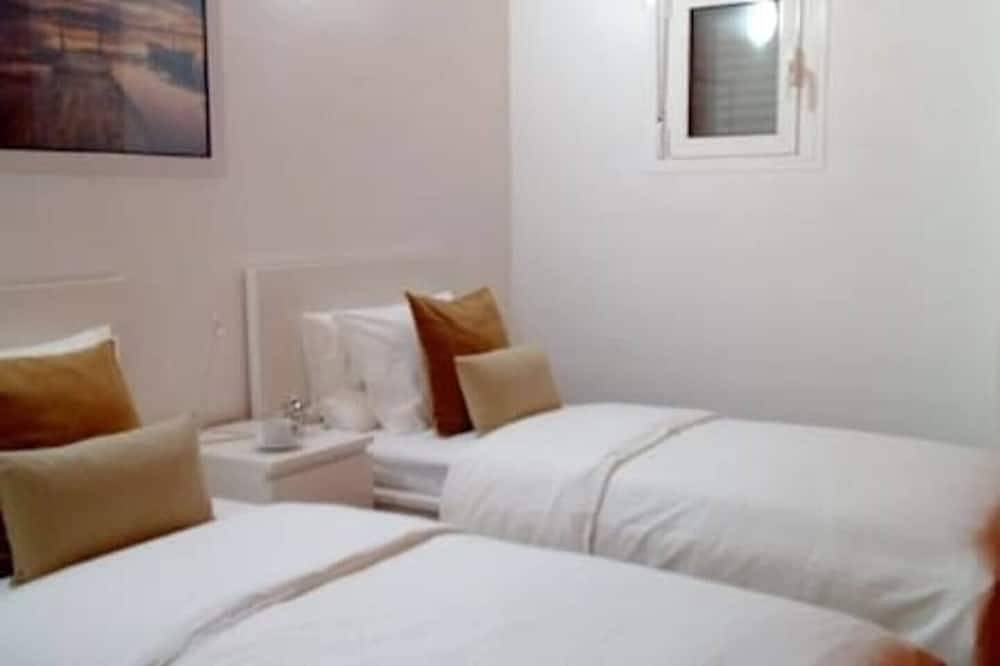 Tenerife On The Sea, 6 People, Optical Fiber. in Las Galletas, Arona