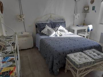 Chambre d’hôte pour 2 personnes, avec jardin, animaux acceptés à Médis