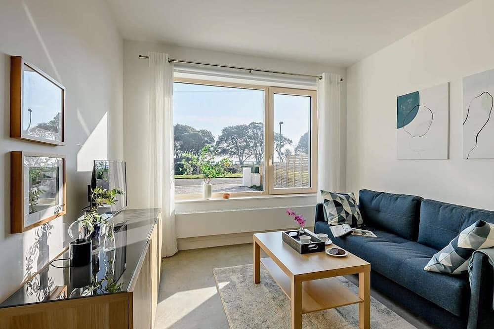 1 Bed in Christchurch in Mudeford, Christchurch