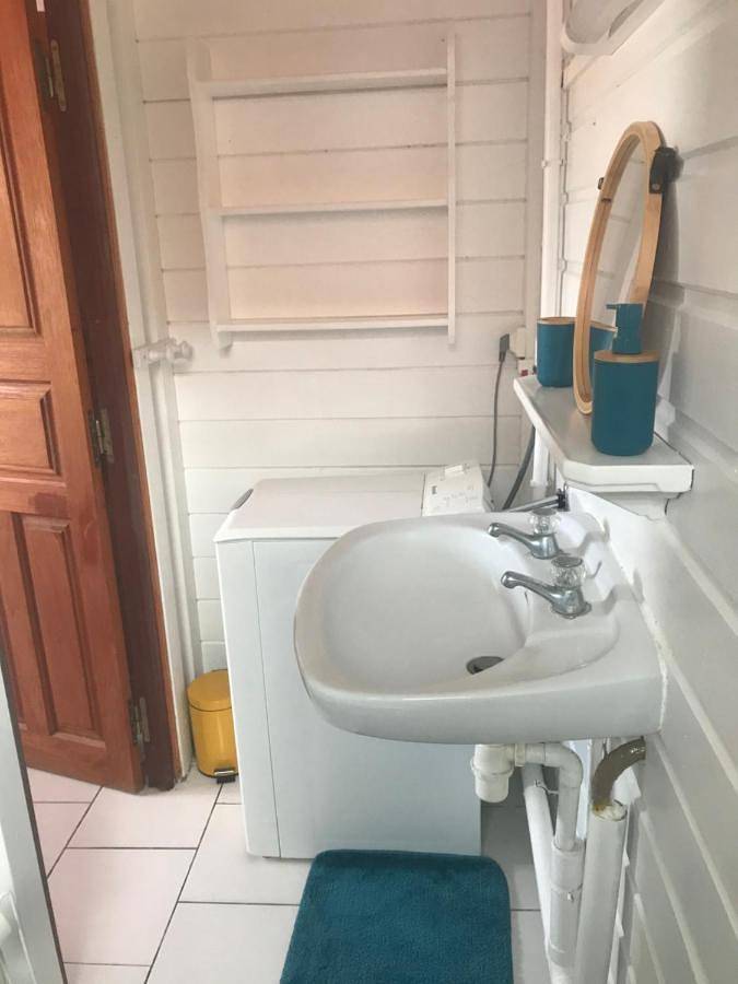 Gîte pour 2 personnes, avec vue et terrasse dans La Soufrière - 3