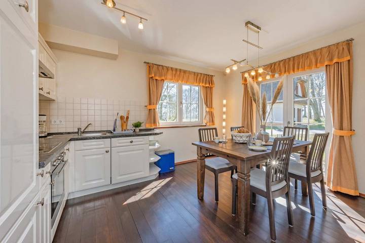Ferienhaus für 4 Personen, mit Terrasse und Garten sowie Sauna und Seeblick auf Usedom - 4